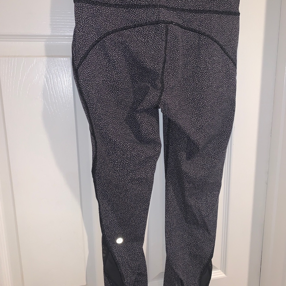 Lululemon Invigorate 7/8 Tight sz 6 Chakra Print Alpine White Black Luxtreme